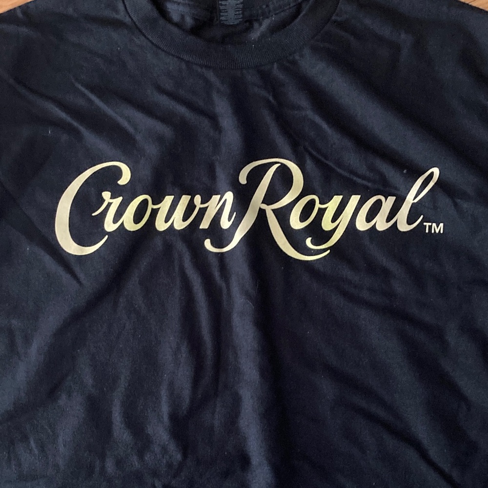 never worn Black Short Sleeve Tee size small - Picture 2 of 3